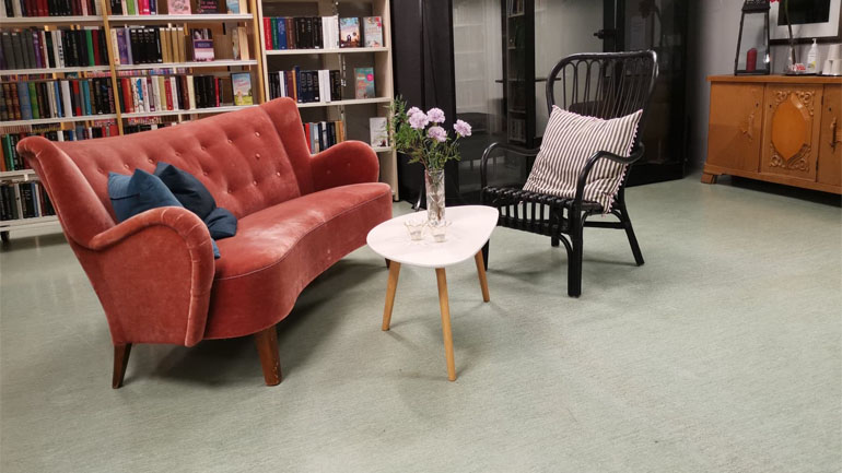 Interiør, sitteplass. Foto