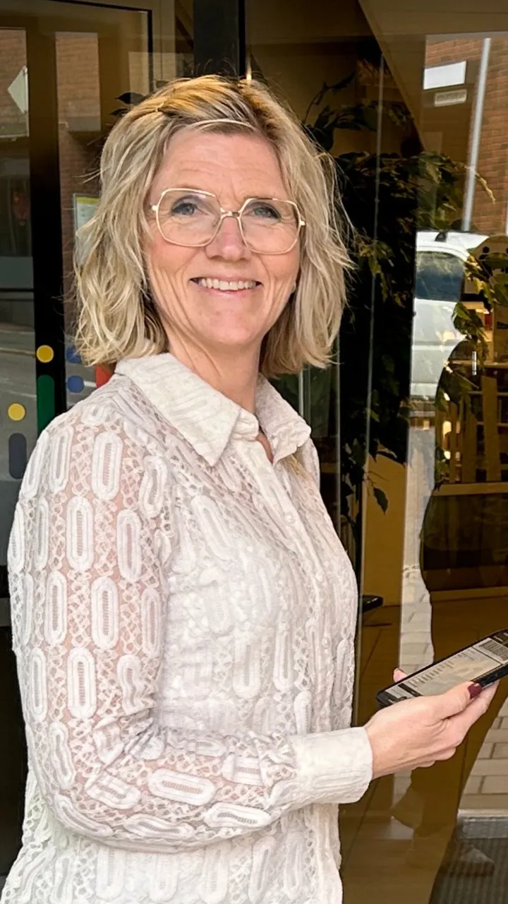Biblioteksjef Kari Moldvær, portrett. Foto